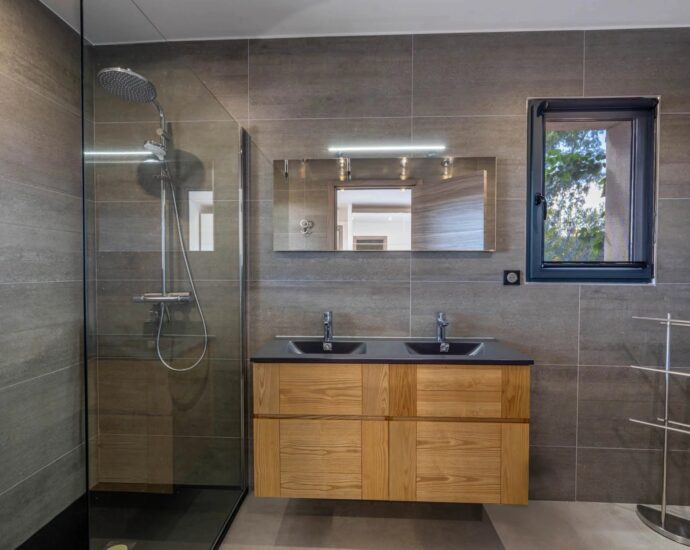 Exclusivité, Pinarello, Villa vue mer, 4 chambres, piscine, plage à pied