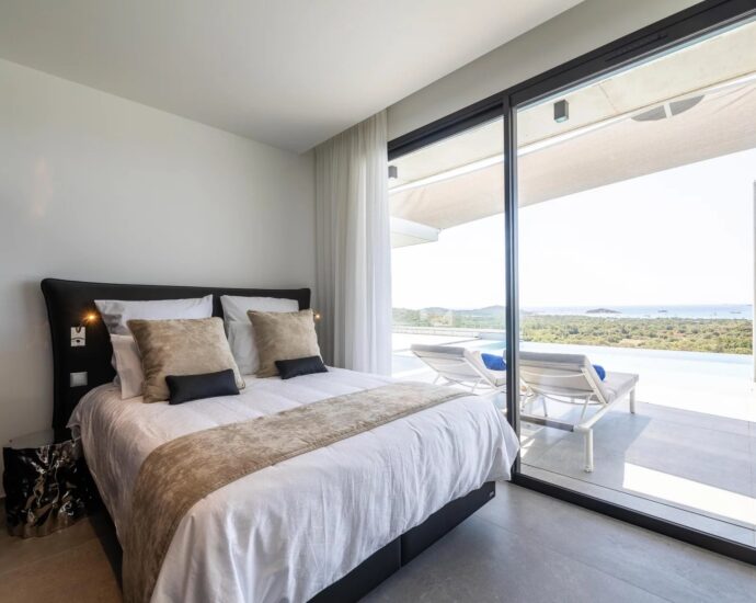 Saint-Cyprien, 7 bedroom, panoramic sea view, swimmingpool,