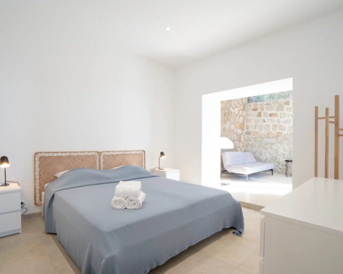 Ajaccio, Route des Sanguinaires, Villa vue mer, 5 chambres, Piscine, plage à pied