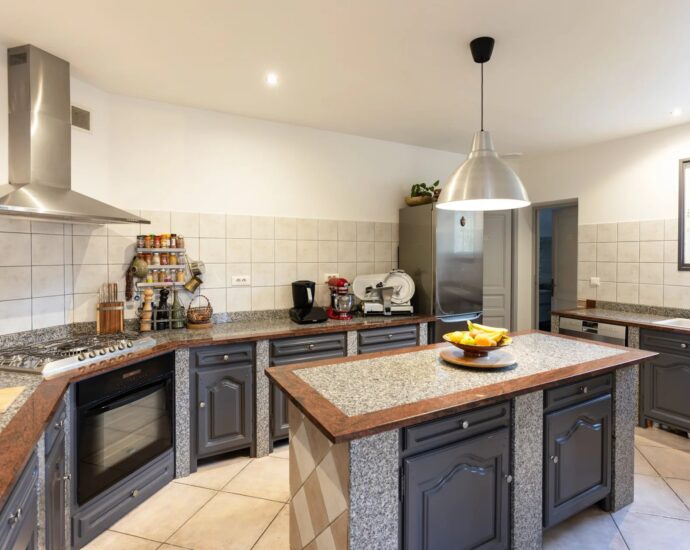 Cap Corse, Sisco, Villa vue montagnes, 5 chambres, piscine, proche plage