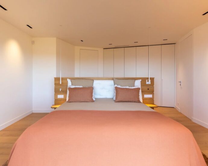 Palombaggia, 6 bedroom villa, swimming pool, panoramic sea view, close to the beach