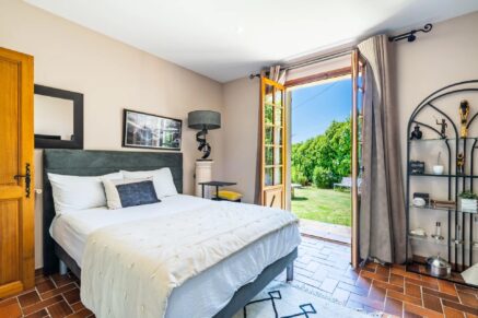 Saint-Florent, 5 bedroom villa, close to the beach and town center