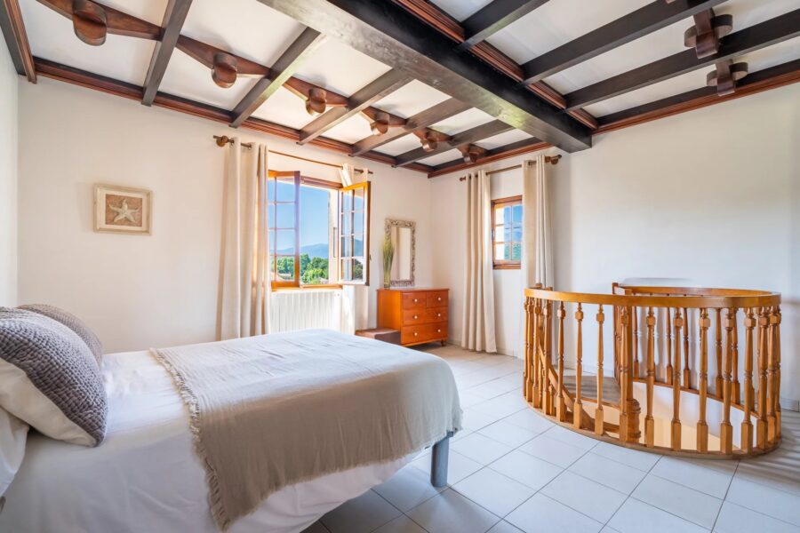 Saint Florent, Villa 5 chambres, proche plage et centre-ville