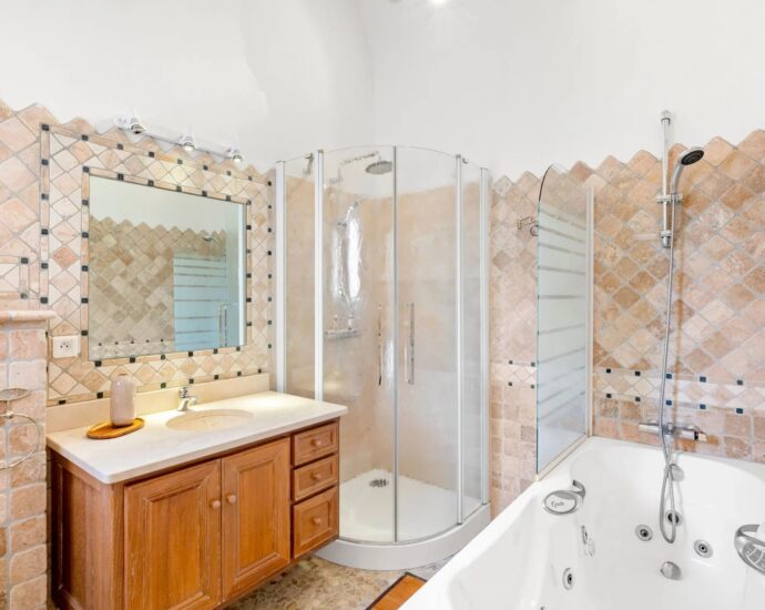 Exceptional, in the Cala Rossa area, 2 semi-detached villas, waterfront