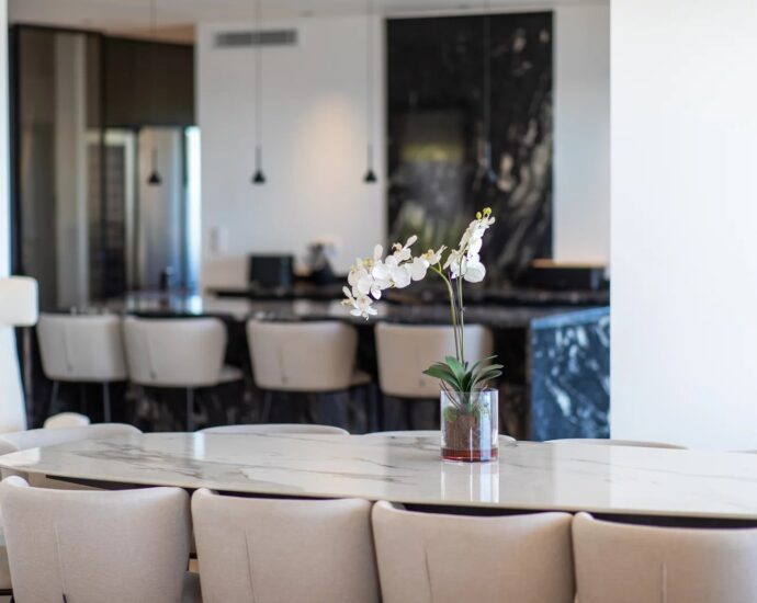 Palombaggia, 6 bedroom villa, swimming pool, panoramic sea view, close to the beach