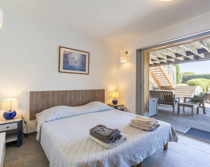 Santa Giulia – Plage à pied – Villa 4 chambres – Vue mer