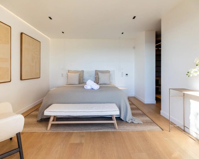 Palombaggia, 6 bedroom villa, swimming pool, panoramic sea view, close to the beach