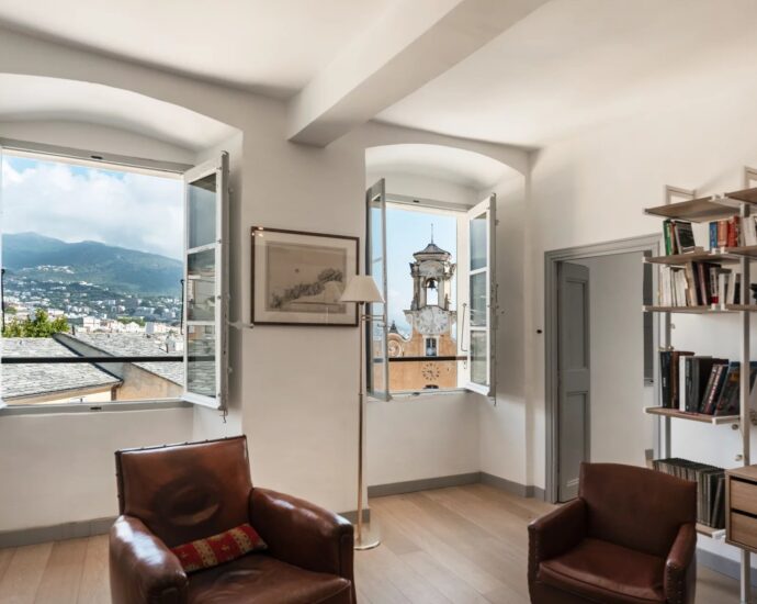 Bastia, citadel, apartment, 4 bedrooms, panoramic view