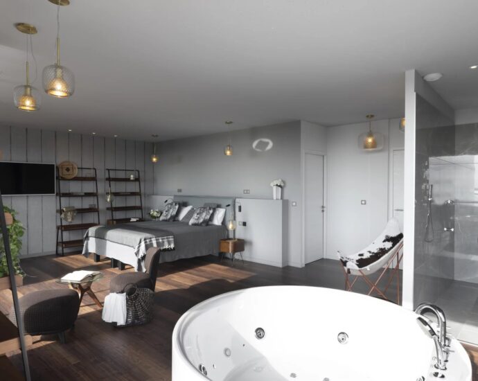 Saint-Cyprien, villa 7 chambres, vue mer panoramique, piscine