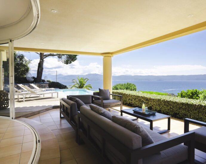 Ajaccio, Route des Sanguinaires, Villa vue mer, 4 Chambres, Piscine, proche plage