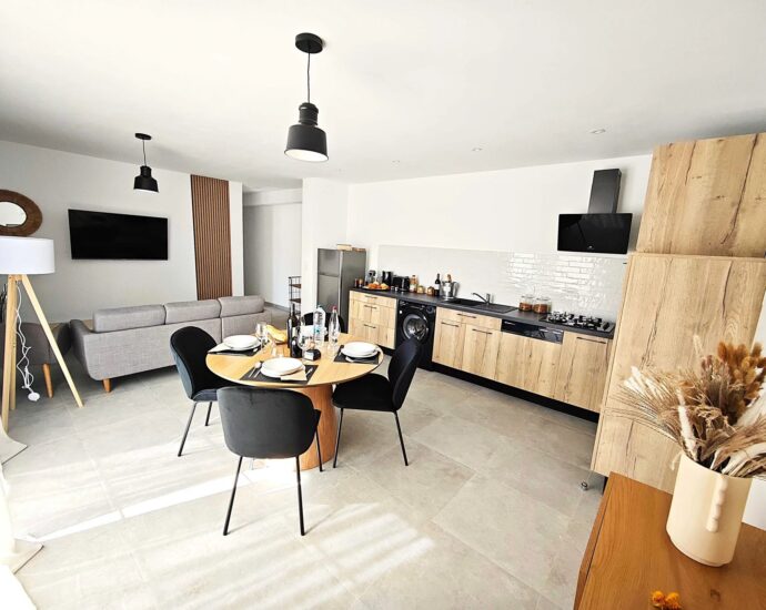 Balagne, Santa-Reparata di Balagna, Villa 9 chambres, vue lac et montagnes, Piscine, Salle de sport, Sauna, Proche l&rsquo;Île Rousse et plages