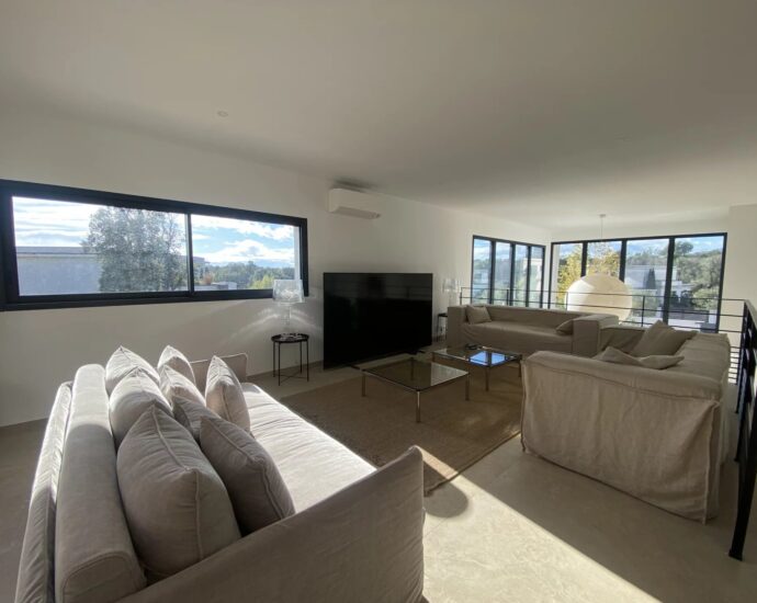 Porto-Vecchio, Arasu, Saint-Cyprien, villa d&rsquo;architecte, 7 chambres, piscine, plage à pieds