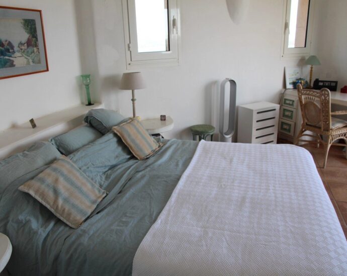 Cala Rossa, Domaine de la Tour, Villa vue mer panoramique, 7 chambres, piscine, plage à pied