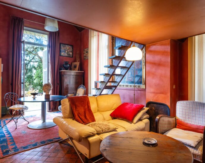 Bastia, Maison de maître, vue mer panoramique, 4 chambres, piscine, proche plages et centre-ville