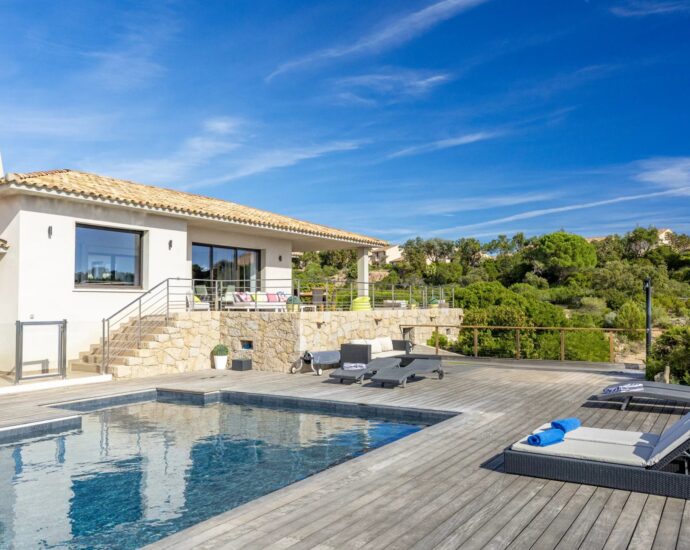 Porto vecchio, Palombaggia, villa 5 chambres, vue mer, piscine et proche plage