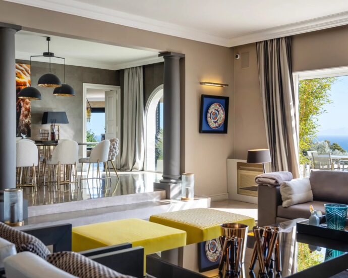 Cap Corse, Erbalunga, Villa vue mer panoramique, 4 chambres, piscine chauffée, proche plage