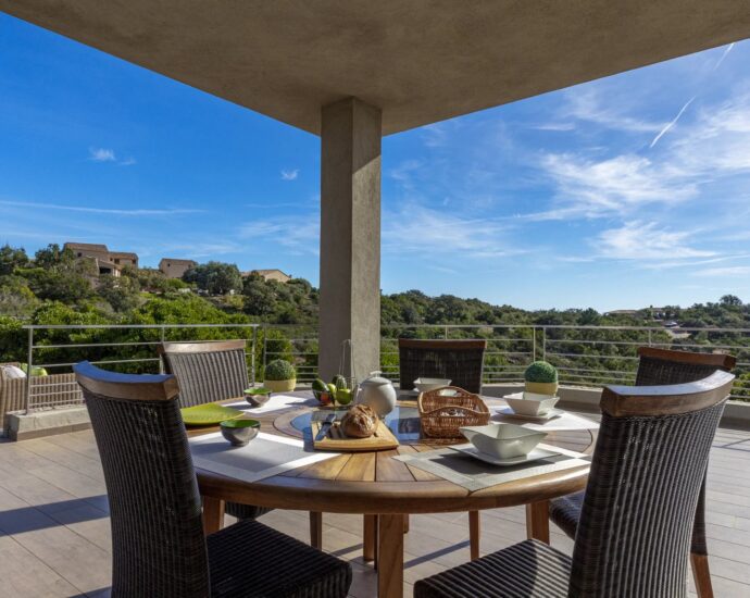 Porto vecchio, Palombaggia, villa 5 chambres, vue mer, piscine et proche plage