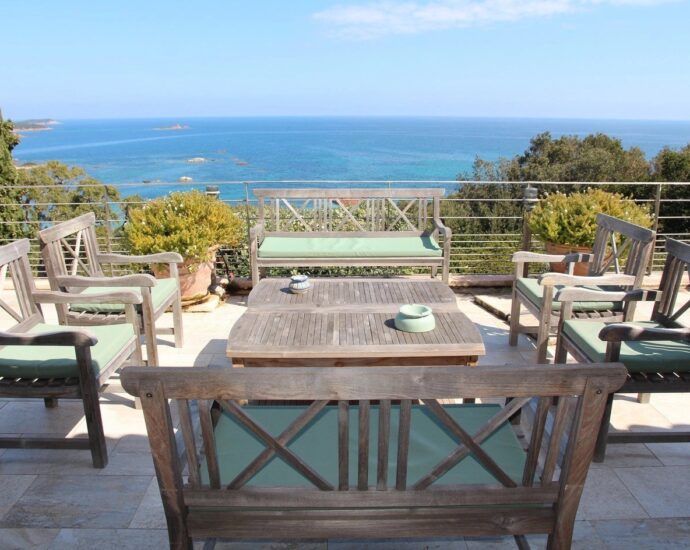 Cala Rossa, Domaine de la Tour, Villa vue mer panoramique, 7 chambres, piscine, plage à pied