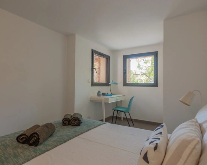 Cala Rossa, Domaine de la Tour, Villa vue mer panoramique, 7 chambres, piscine, plage à pied