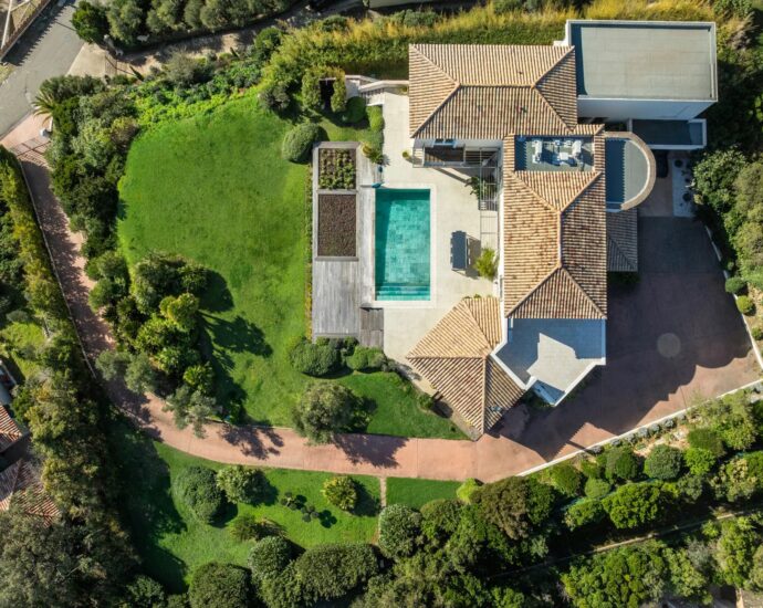 Cap Corse, Erbalunga, Villa vue mer panoramique, 4 chambres, piscine chauffée, proche plage