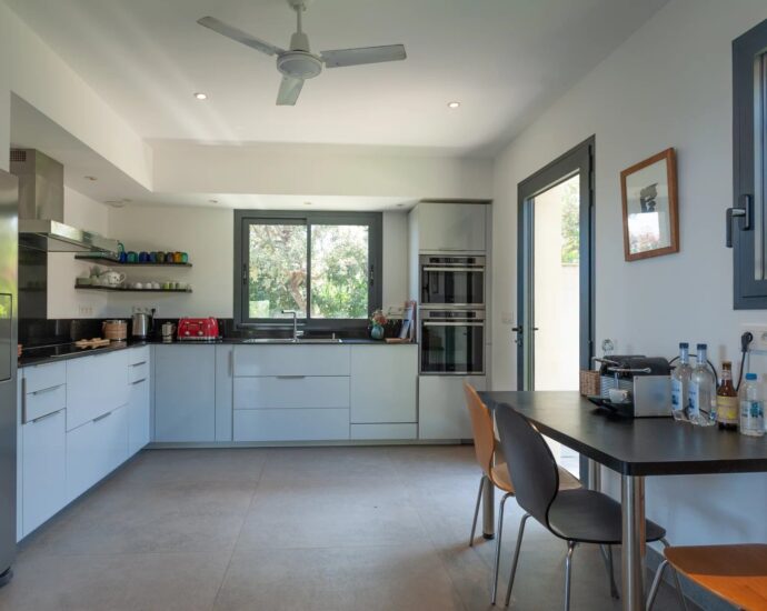 Cala Rossa, Domaine de la Tour, Villa vue mer panoramique, 7 chambres, piscine, plage à pied