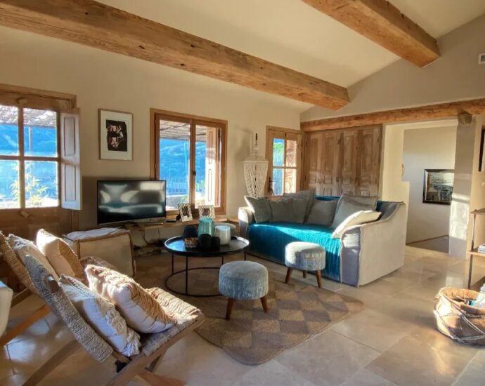 Porto-Vecchio, Piccovaggia, Villa type bergerie, 4 chambres, domaine privé, proche plage