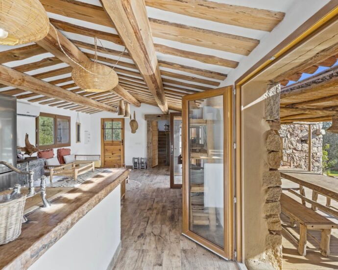 Palombaggia, bergerie avec piscine, vue dégagée,  proche plage