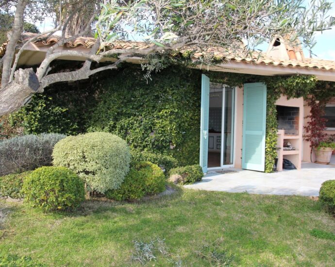 Cala Rossa, Domaine de la Tour, Villa vue mer panoramique, 7 chambres, piscine, plage à pied