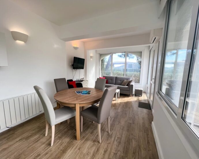 Porto-Vecchio, Domaine de Cala Rossa, appartement 1 chambre, plage à pied