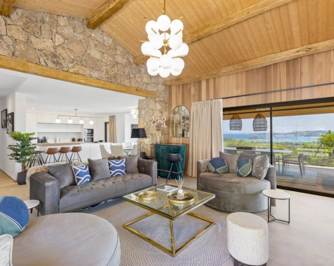 Villa 7 bedrooms, Arasu, commune of Saint-Cyprien swimming pool, sea view, beach on foot