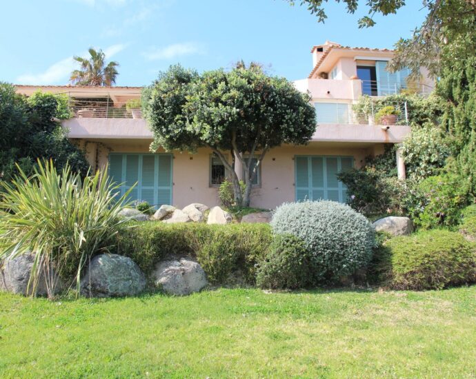 Cala Rossa, Domaine de la Tour, Villa vue mer panoramique, 7 chambres, piscine, plage à pied