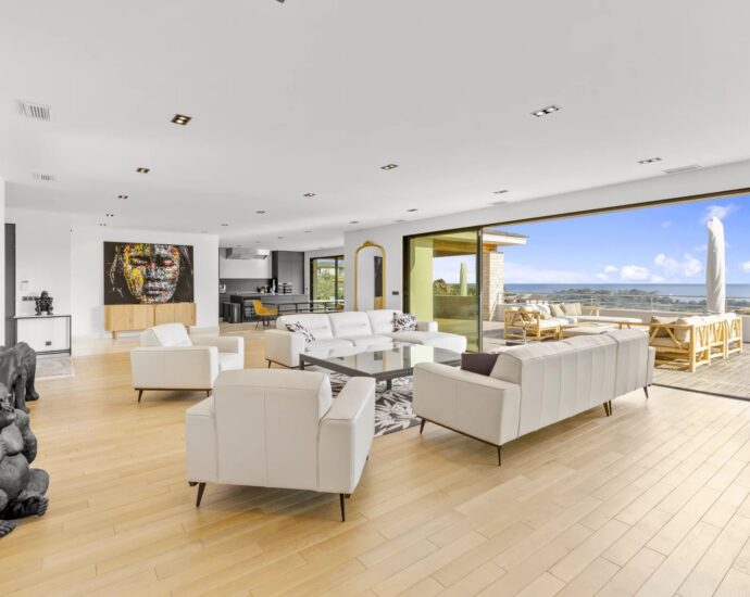 Porto-Vecchio, Palombaggia, Panoramic Sea View Villa, 7 Bedrooms, Gym, Heated Pool, Walking Distance to the Beach