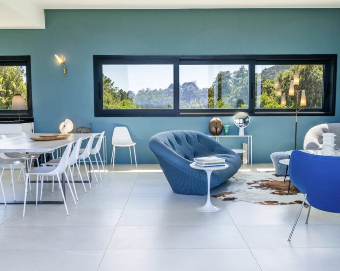 Pinarello, Villa contemporaine 5 chambres avec piscine et vue mer, au cœur du maquis