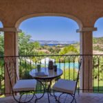 Lumio, 5-bedroom villa, sea and mountain views, swimming pool, close to beaches.