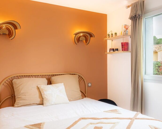 Porto-Vecchio, Villa plain-pied, 4 chambres, proche plage Palombagia, piscine