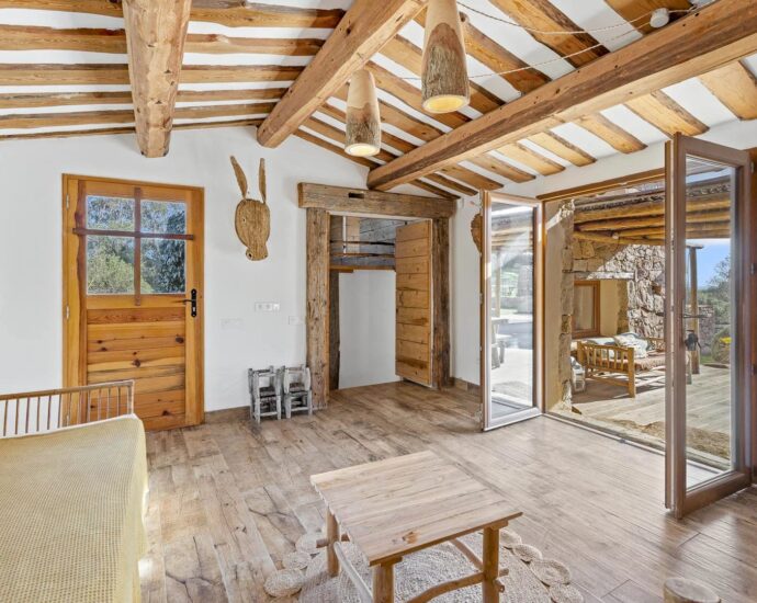 Palombaggia, bergerie avec piscine, vue dégagée,  proche plage