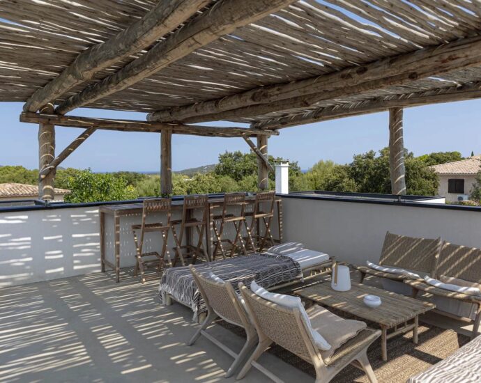 Exclusivité, Sainte-Lucie de Porto-Vecchio, Villa contemporaine, 4 chambres, piscine, aperçu mer, proche plage