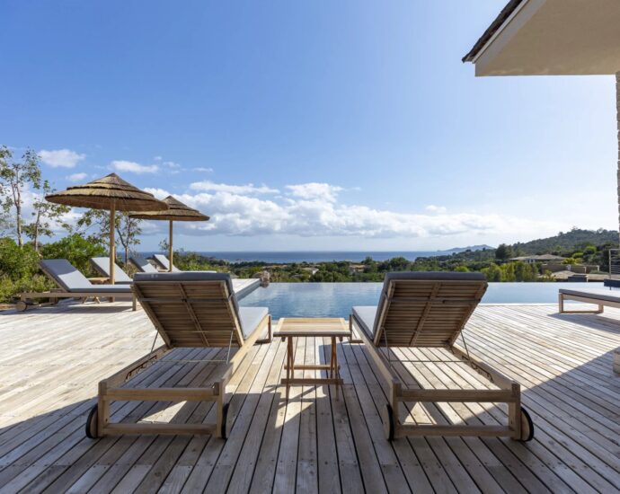 Porto-Vecchio, Palombaggia, Panoramic Sea View Villa, 7 Bedrooms, Gym, Heated Pool, Walking Distance to the Beach