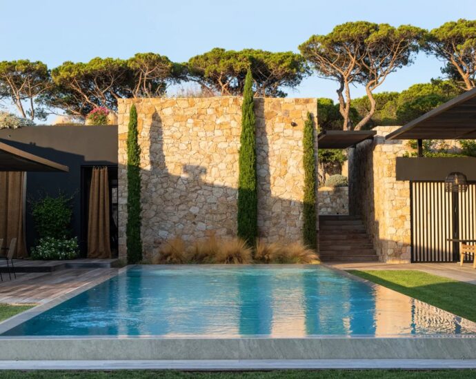 Calvi, Villa d’exception, 8 chambres, 2 piscines, vue mer panoramique