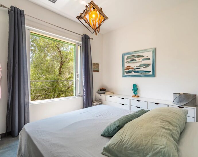 Monticello, 4-bedroom villa, swimming pool, sea view, close to the beach