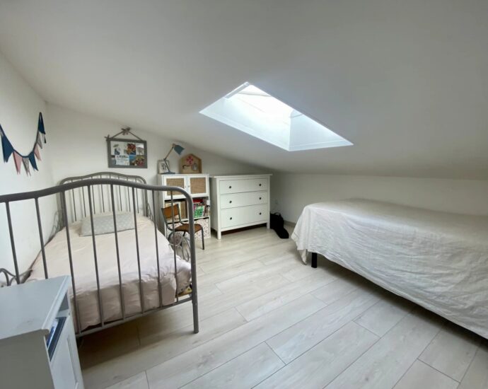 Lumio, Single-Story Villa, 4 Bedrooms, Annex, Pool, Mountain Views, Beach within Walking Distance