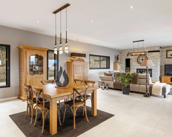 Porto-Vecchio, Contemporary villa, 4 bedrooms, swimming pool, near the beach of Santa Giulia