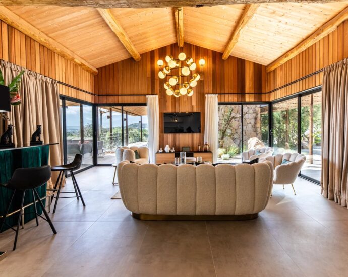 Villa 7 bedrooms, Arasu, commune of Saint-Cyprien swimming pool, sea view, beach on foot