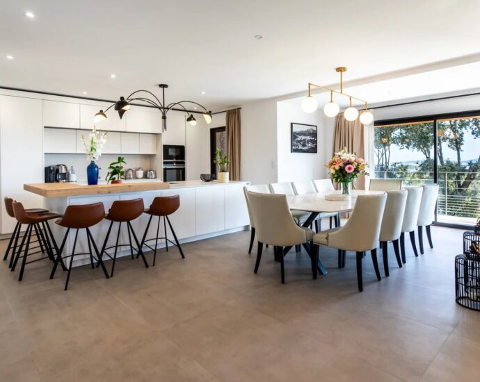 Villa 7 bedrooms, Arasu, commune of Saint-Cyprien swimming pool, sea view, beach on foot