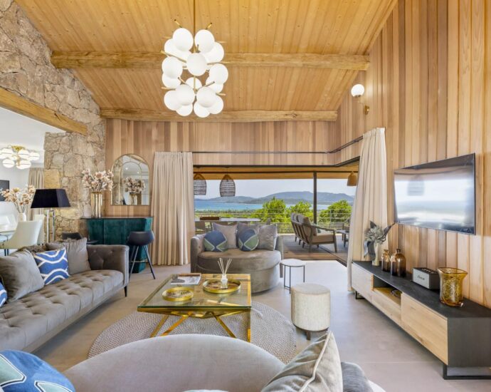 Villa 7 bedrooms, Arasu, commune of Saint-Cyprien swimming pool, sea view, beach on foot