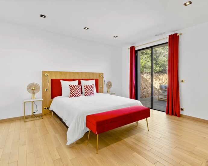 Porto-Vecchio, Palombaggia, Panoramic Sea View Villa, 7 Bedrooms, Gym, Heated Pool, Walking Distance to the Beach