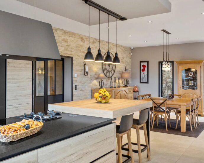 Porto-Vecchio, Contemporary villa, 4 bedrooms, swimming pool, near the beach of Santa Giulia