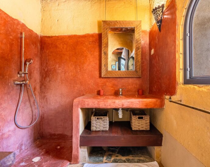 Calvi, villa 4 chambres, piscine, plage à pied, vue montagne