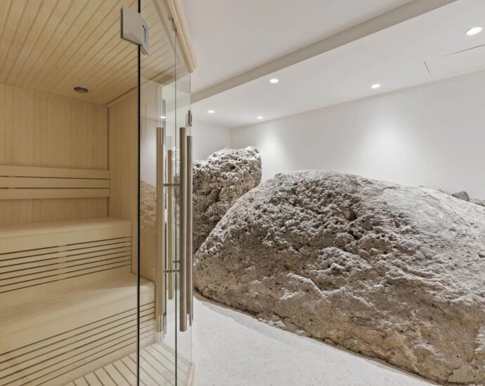 Favone, Villa, Vue mer panoramique, 7 chambres, proche plage, piscine, Cinéma, Salle de sport, Sauna, Hammam, Salle d&rsquo;arcade, Terrain de pétanque