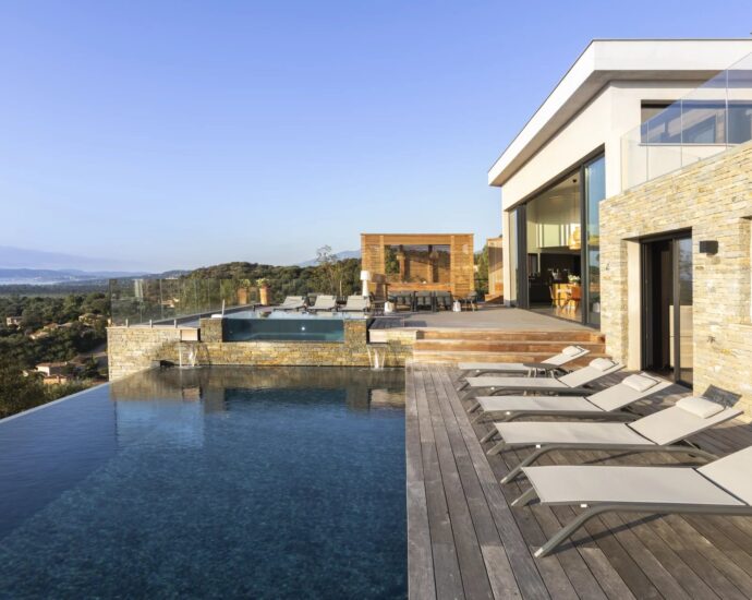 Saint-Cyprien, villa 7 bedrooms, panoramic sea view, pool